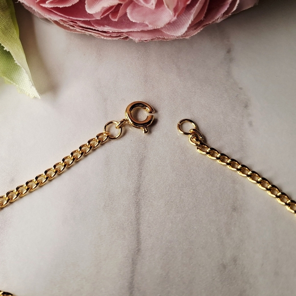 Vintage 80s Beautiful White Heart Pendant Necklace - Picture 3 of 3